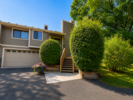 4538 Quantico Lane N, Minneapolis, MN 55446