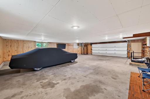 1472 Bridgeview Avenue, Eagan, MN 55121