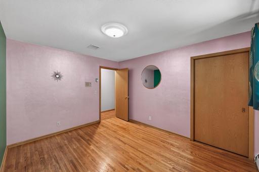 1472 Bridgeview Avenue, Eagan, MN 55121