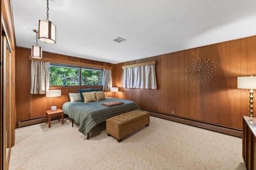 1472 Bridgeview Avenue, Eagan, MN 55121