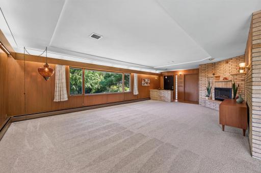 1472 Bridgeview Avenue, Eagan, MN 55121