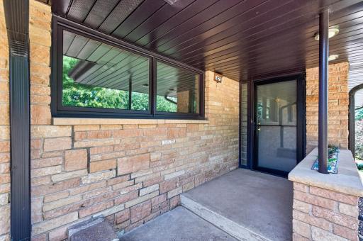 1472 Bridgeview Avenue, Eagan, MN 55121