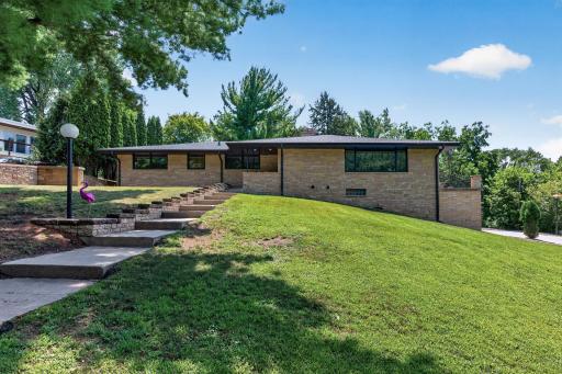 1472 Bridgeview Avenue, Eagan, MN 55121