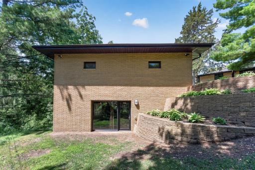 1472 Bridgeview Avenue, Eagan, MN 55121