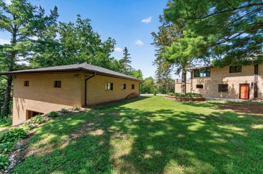 1472 Bridgeview Avenue, Eagan, MN 55121