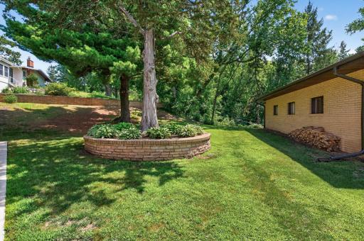 1472 Bridgeview Avenue, Eagan, MN 55121