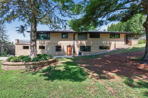 1472 Bridgeview Avenue, Eagan, MN 55121