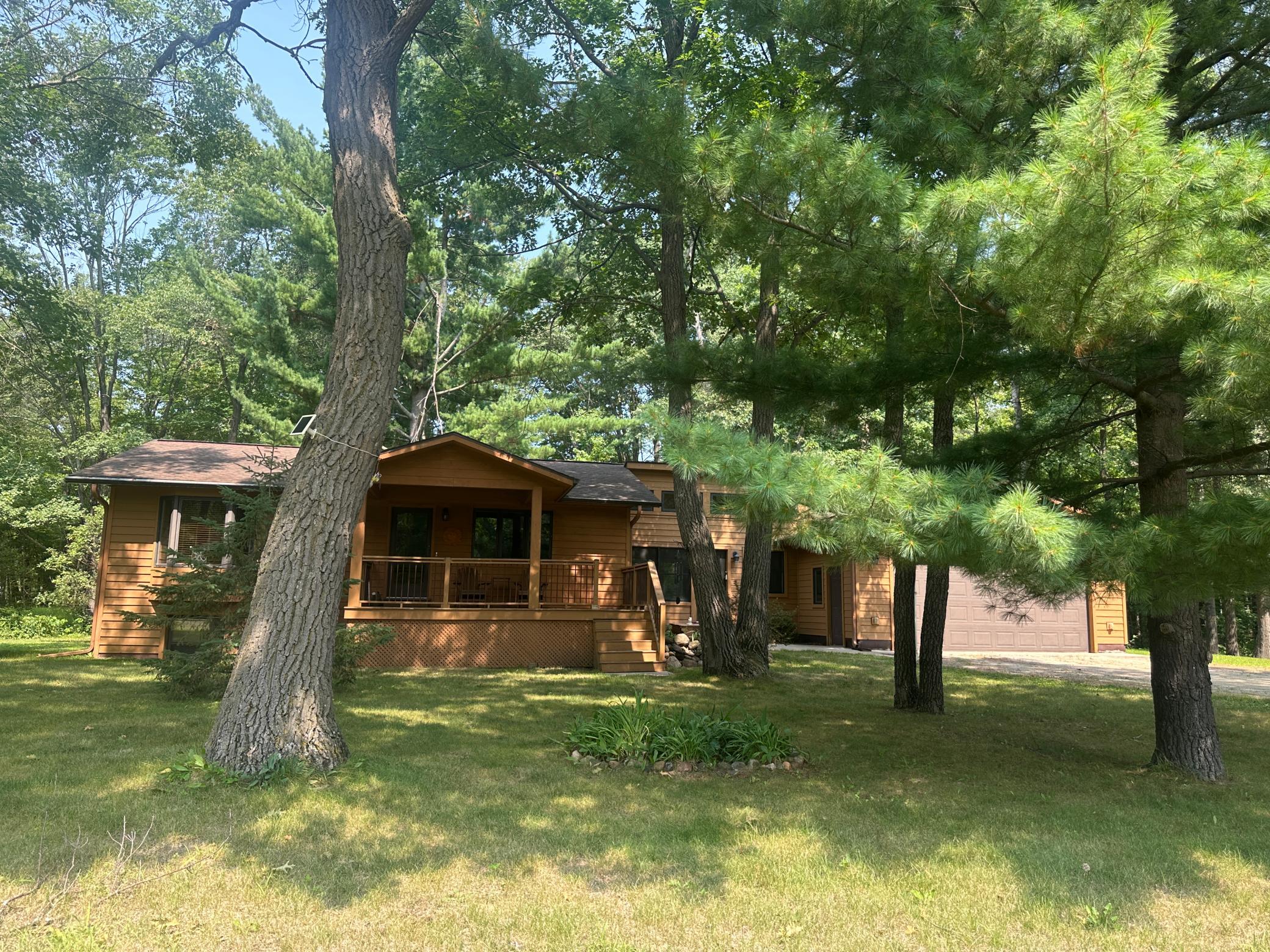 Gorgeous wooded lot