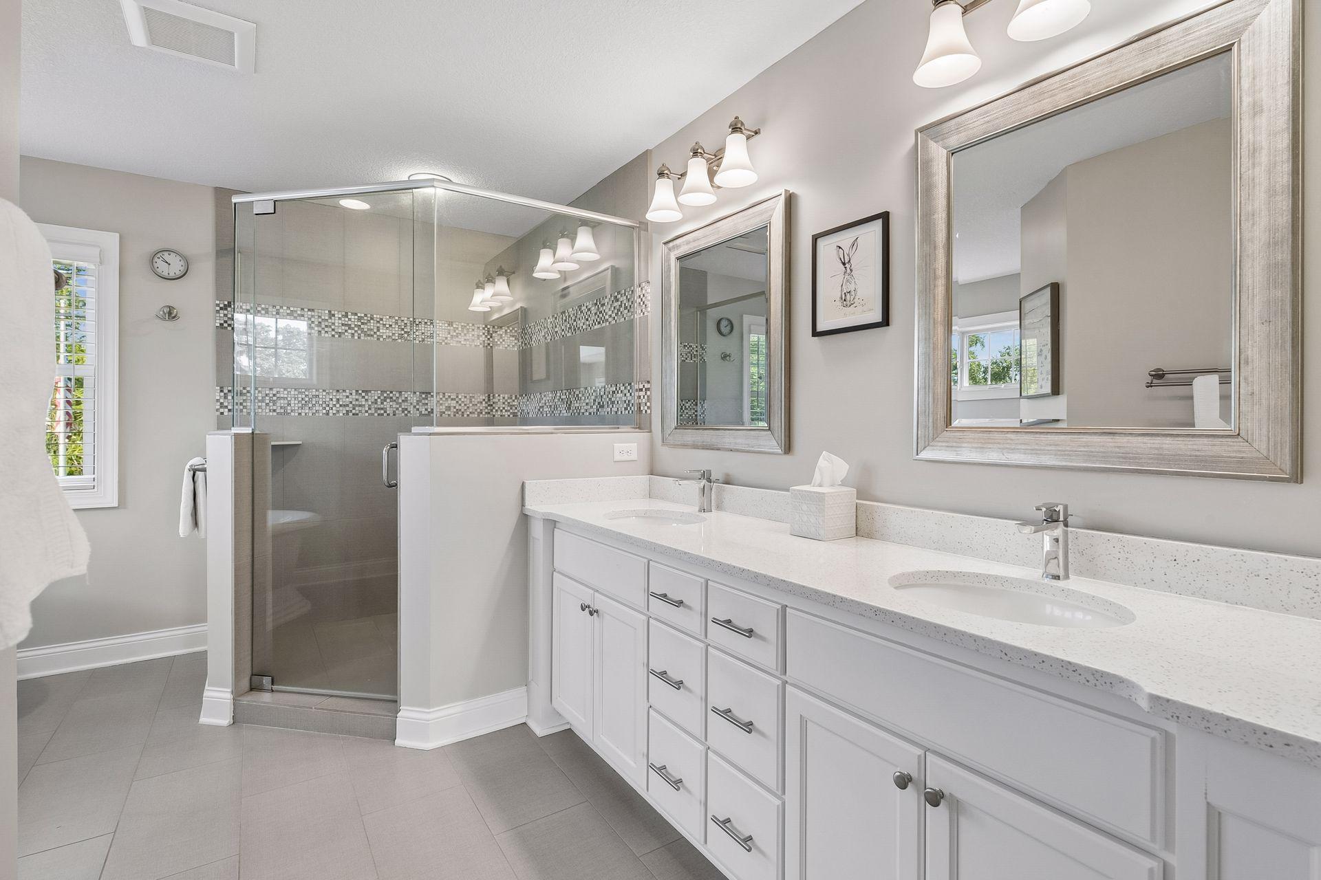 Master bath 2 sinks