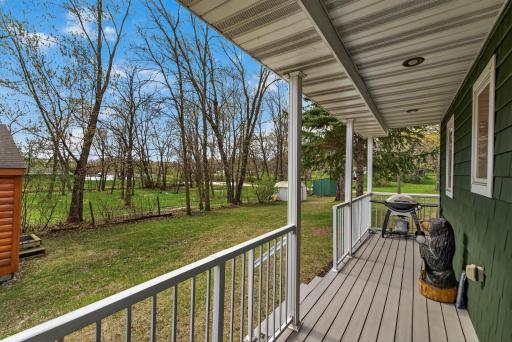 11056 Hoyer Avenue NW, Annandale, MN 55302