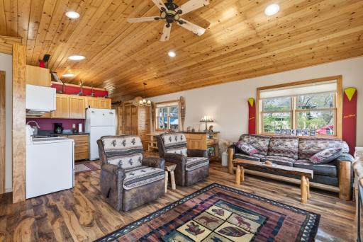 11056 Hoyer Avenue NW, Annandale, MN 55302
