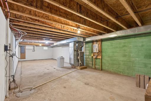 11056 Hoyer Avenue NW, Annandale, MN 55302