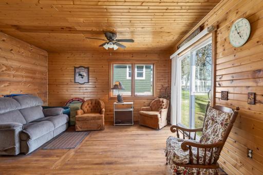 11056 Hoyer Avenue NW, Annandale, MN 55302