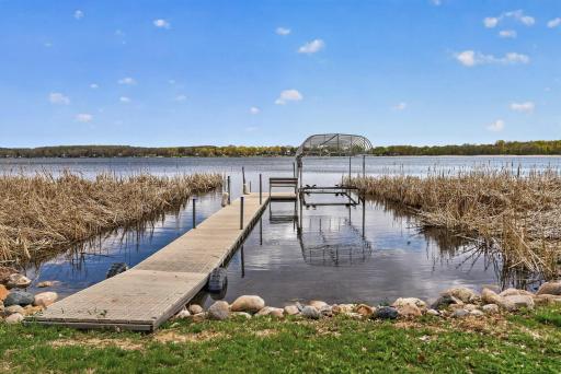 11056 Hoyer Avenue NW, Annandale, MN 55302