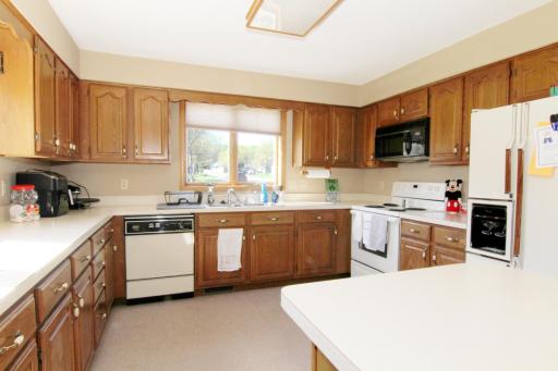 7818 Davidson Court, Inver Grove Heights, MN 55076