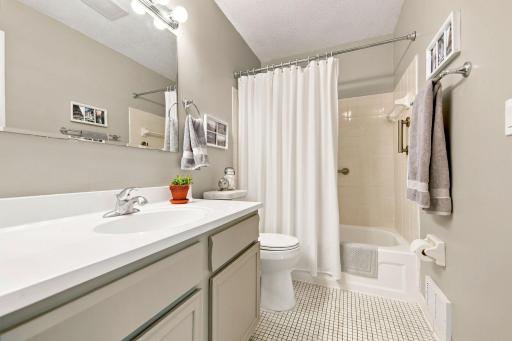 303 Elan Court, Woodbury, MN 55125