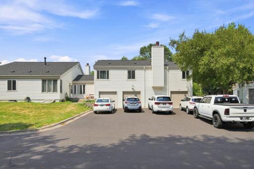 303 Elan Court, Woodbury, MN 55125