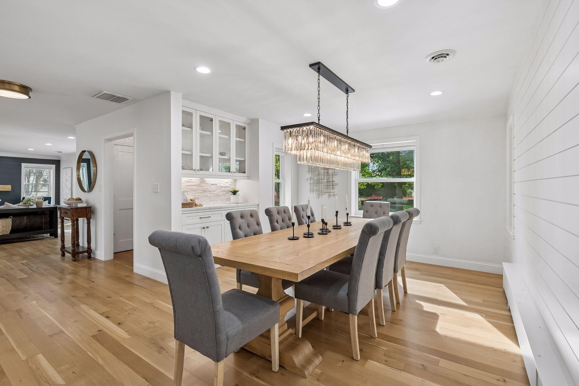 Formal spaces to the front of the home.