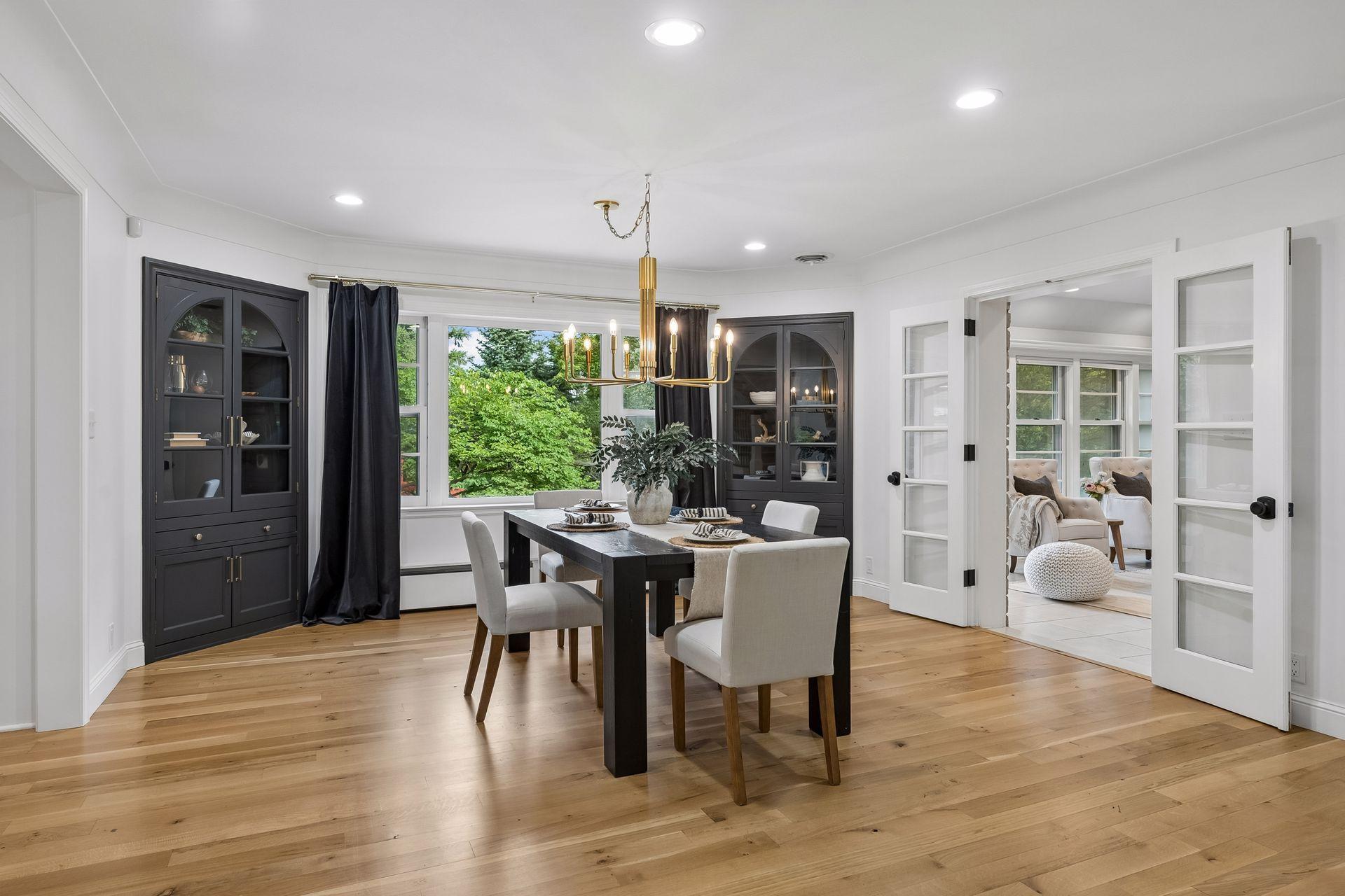 Informal dining area off kitchen