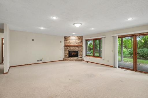 17703 Landmark Court, Lakeville, MN 55044