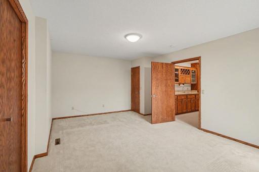 17703 Landmark Court, Lakeville, MN 55044