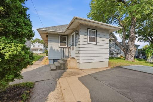 218 9th Avenue N, Waite Park, MN 56387