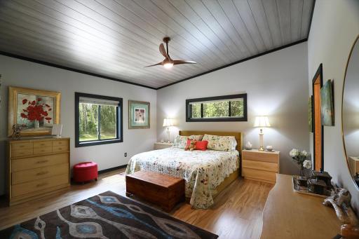 1499 E Miners Drive E, Ely, MN 55731