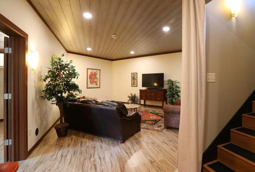1499 E Miners Drive E, Ely, MN 55731