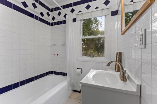 Main Floor Full Bathroom