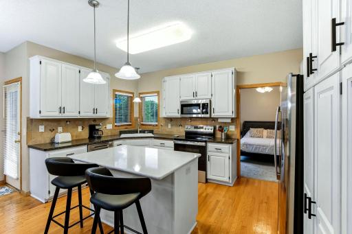 Spacious Kitchen with Breakfast Bar