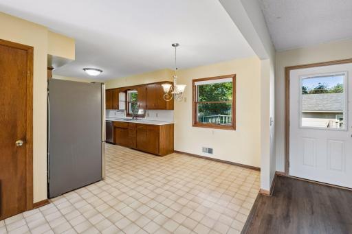 ning area off the kitchen. Walk-out from the dining area onto the large deck!