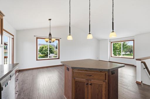 279 Kiso Avenue, Shakopee, MN 55379