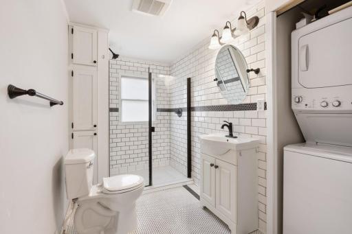 Newly remodeled 3/4th bath and laundry. Each unit has itâs own laundry.