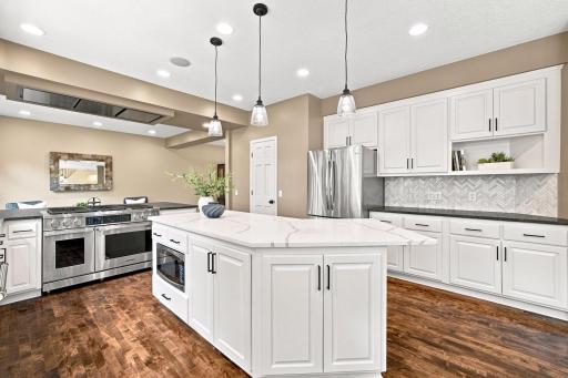 1015 Settlers Road, Medina, MN 55340