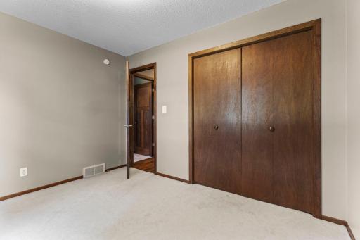 705 N Estates Avenue, Litchfield, MN 55355