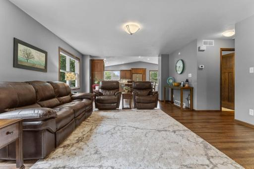705 N Estates Avenue, Litchfield, MN 55355