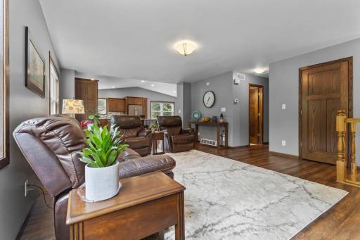 705 N Estates Avenue, Litchfield, MN 55355