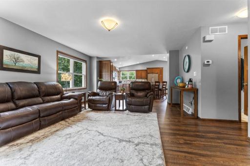 705 N Estates Avenue, Litchfield, MN 55355