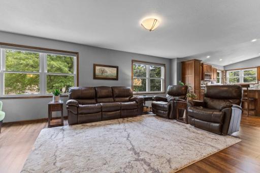 705 N Estates Avenue, Litchfield, MN 55355
