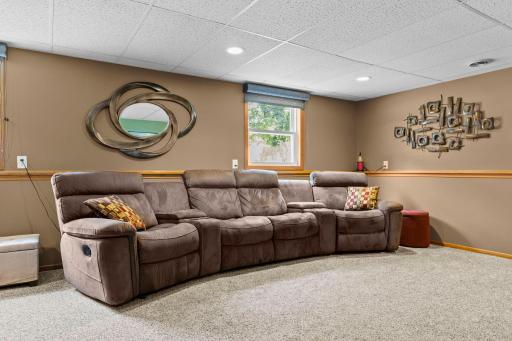 705 N Estates Avenue, Litchfield, MN 55355