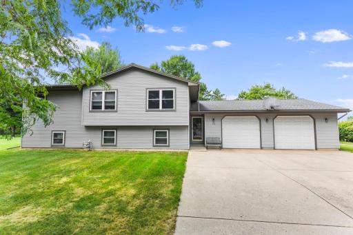 705 N Estates Avenue, Litchfield, MN 55355