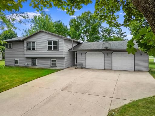 705 N Estates Avenue, Litchfield, MN 55355