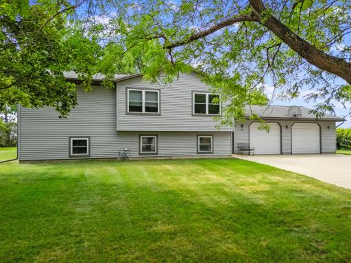 705 N Estates Avenue, Litchfield, MN 55355
