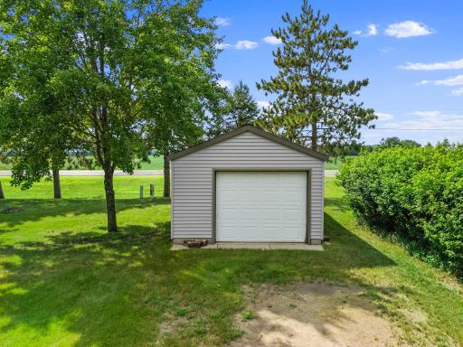 705 N Estates Avenue, Litchfield, MN 55355