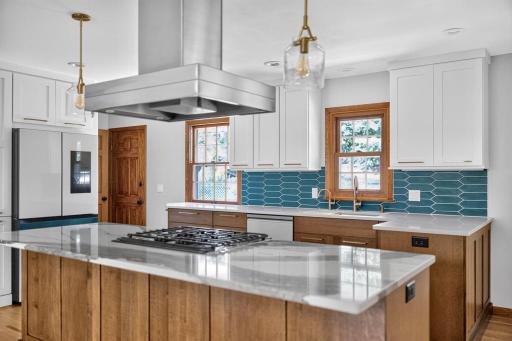 133 Craig Way NE, Fridley, MN 55432