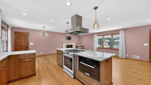 133 Craig Way NE, Fridley, MN 55432