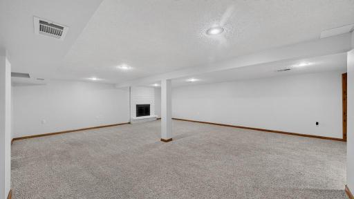 133 Craig Way NE, Fridley, MN 55432