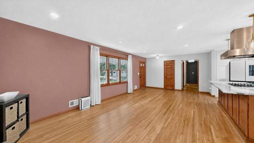 133 Craig Way NE, Fridley, MN 55432