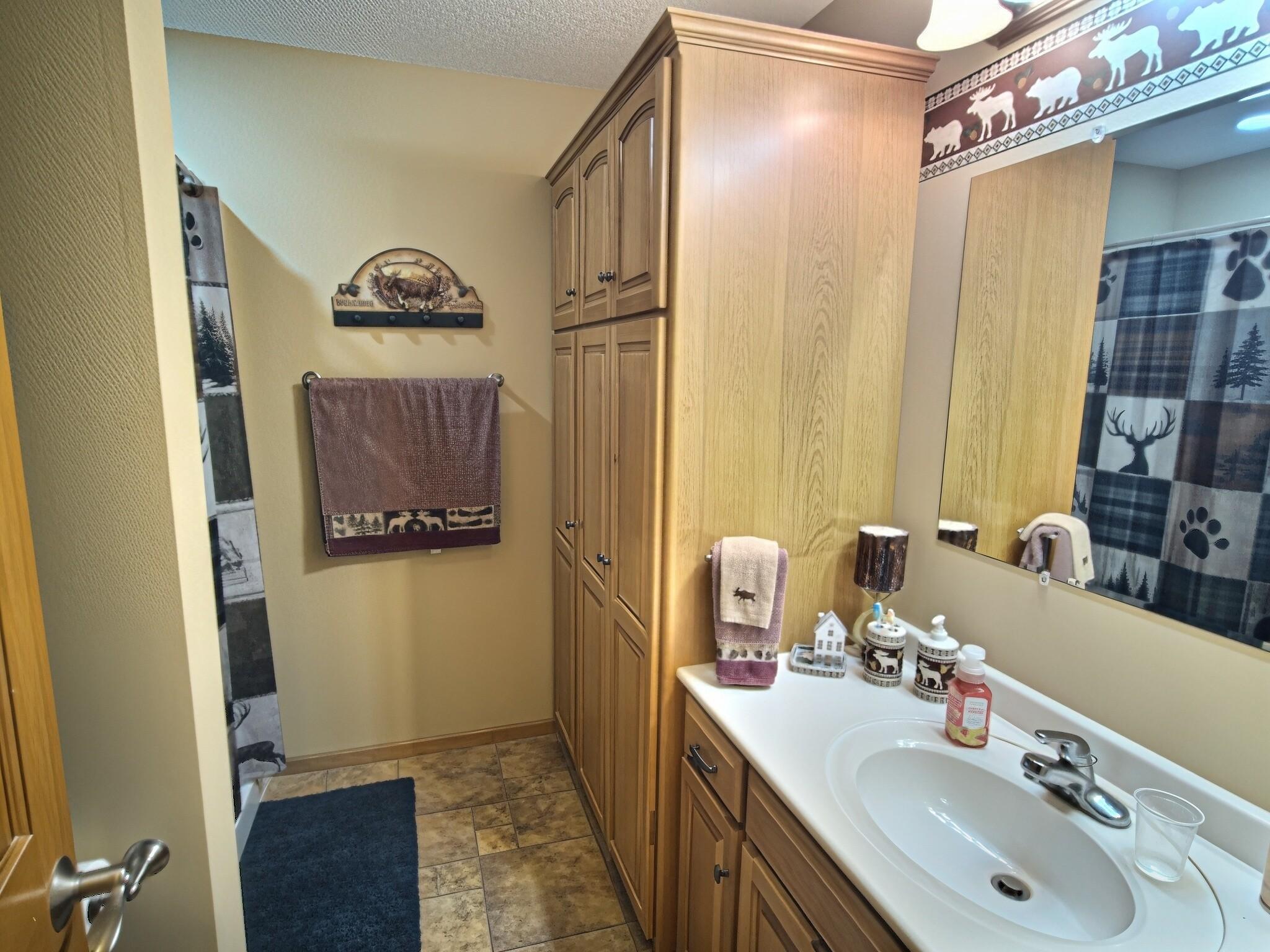 Convenient 2nd floor 3/4 bath located between the family room and bedroom.
