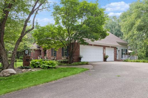 1959 Pine Ridge Drive, Saint Paul, MN 55118
